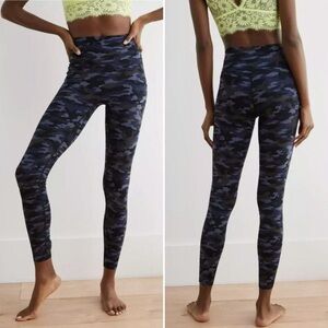 Aerie Chill Play Move Leggings‎ / Blue Camo / Size XL
